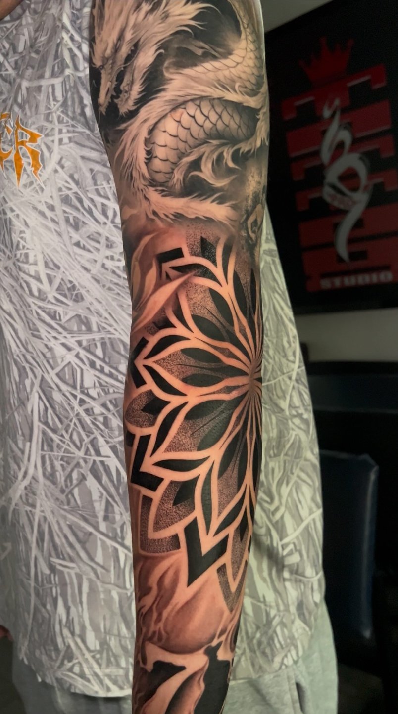 Sleeve · Dragon & Mandala