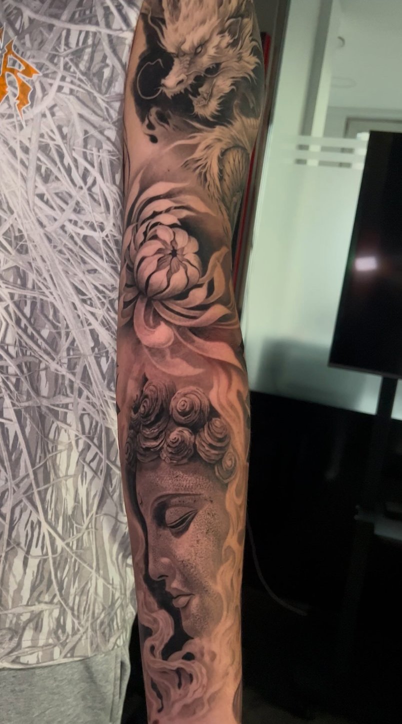 Sleeve · Dragon & Goddess